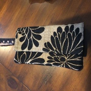 Sun N Sand Accessories fabric clutch with wristlet